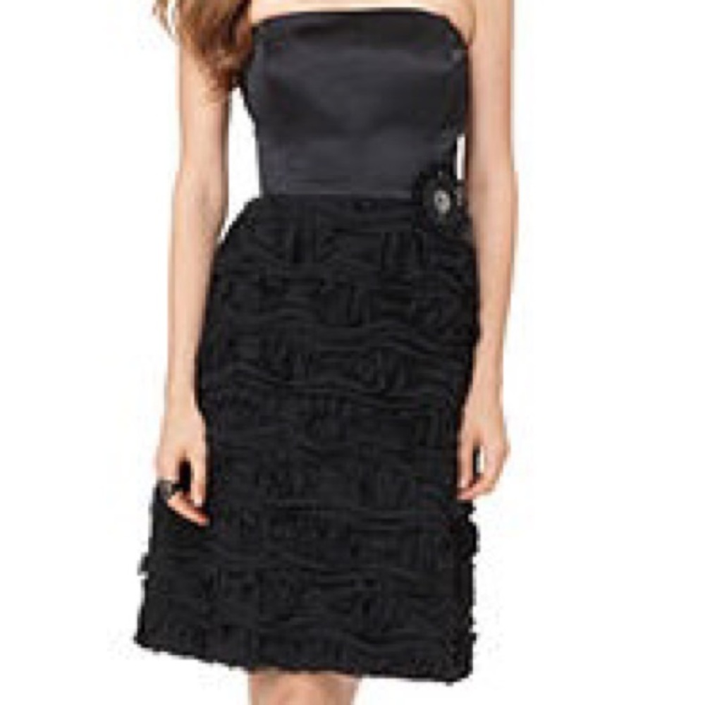 Strapless dress with rosette embellishment